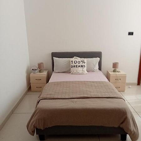 Tricia'S Place - One Family At A Time Apartment Accra Exterior foto